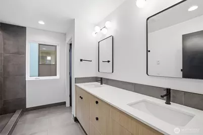 4517 35th Avenue S #E, Seattle, WA 98118 - Photo 17
