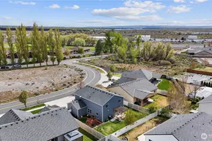 1206 NE Fairway Dr, Moses Lake, WA 98837 - Photo 37
