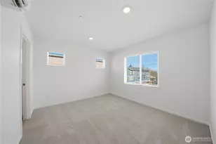 9811 31st Ave SE, Everett, WA 98208 - Photo 15