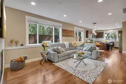 13430 Patriot Way SE, Renton, WA 98059 - Photo 11