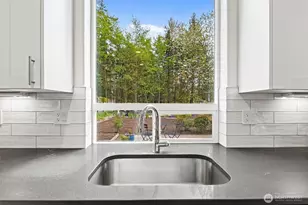 2051 Lexington Ave, Blaine, WA 98230 - Photo 13