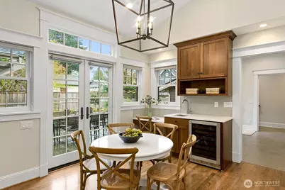 5801 Kensington Place N, Seattle, WA 98103 - Photo 9