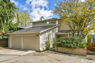 12570 Riviera Pl NE, Seattle, WA 98125 - Photo 3