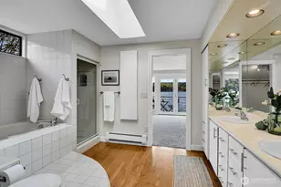12570 Riviera Pl NE, Seattle, WA 98125 - Photo 23