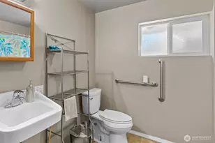 1517 Fourth St, Wenatchee, WA 98801 - Photo 23