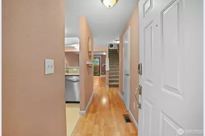 13147 113th Place NE, Kirkland, WA 98034 - Photo 3
