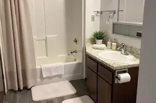 8848 Interlake Ave N, Seattle, WA 98103 - Photo 27
