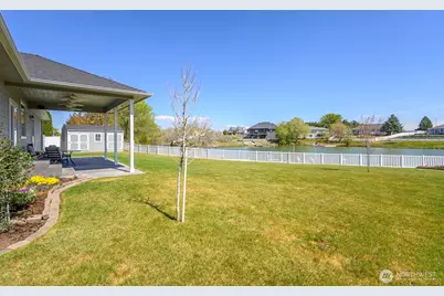 907 S Sand Dune Road, Moses Lake, WA 98837 - Photo 9