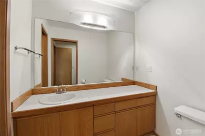 4811 Phinney Avenue N #101, Seattle, WA 98103 - Photo 17