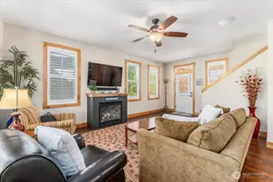 216 Porcupine Ln, Chelan, WA 98816 - Photo 17