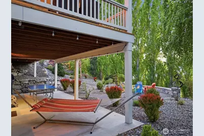 216 Porcupine Lane, Chelan, WA 98816 - Photo 11