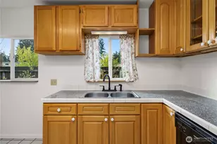25460 111 Ave SE, Kent, WA 98030 - Photo 13