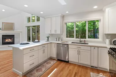 3320 165th Place NE, Bellevue, WA 98008 - Photo 11