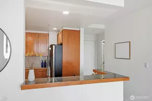 2607 Western Ave, Seattle, WA 98121 - Photo 15