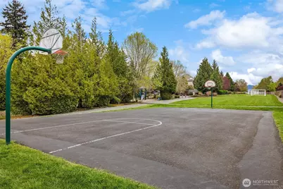 322 240th Place SE, Sammamish, WA 98074 - Photo 37