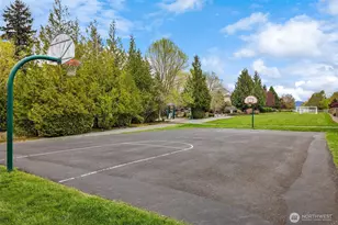 322 240th Pl SE, Sammamish, WA 98074 - Photo 37