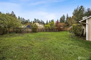 735 NE Marric Ct, Bremerton, WA 98311 - Photo 23