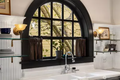 233 S Forest Street, Bellingham, WA 98225 - Photo 11