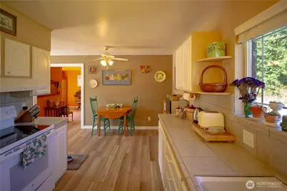 310 E Hillcrest Drive, Port Angeles, WA 98362 - Photo 15