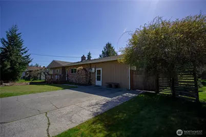 310 E Hillcrest Drive, Port Angeles, WA 98362 - Photo 35