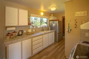 310 E Hillcrest Dr, Port Angeles, WA 98362 - Photo 13