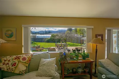 310 E Hillcrest Drive, Port Angeles, WA 98362 - Photo 5