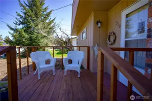 310 E Hillcrest Dr, Port Angeles, WA 98362 - Photo 37