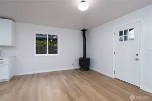 944 Fidalgo St, Sedro Woolley, WA 98284 - Photo 5