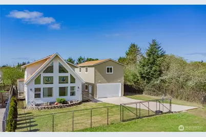 555 Ensign Avenue NW, Ocean Shores, WA 98569 - Photo 1