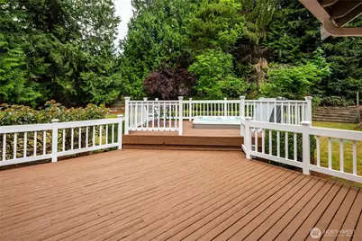 703 245th Place NE, Sammamish, WA 98074 - Photo 17