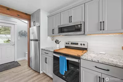1818 E Lola Beach Lane, Oak Harbor, WA 98277 - Photo 17