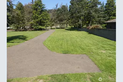 1818 E Lola Beach Lane, Oak Harbor, WA 98277 - Photo 37