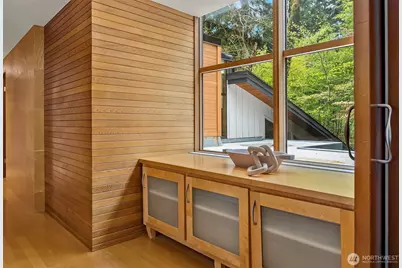 10020 NE 27th Street, Bellevue, WA 98004 - Photo 27