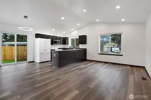 21605 143rd St E, Bonney Lake, WA 98391 - Photo 9
