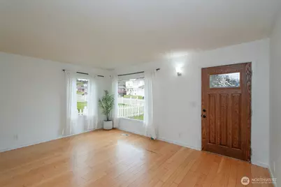 1117 E 4th Street, Port Angeles, WA 98362 - Photo 3