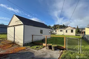 1117 E 4th St, Port Angeles, WA 98362 - Photo 37