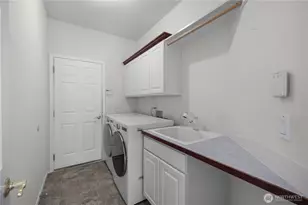 4036 Campus Green Dr NE, Lacey, WA 98516 - Photo 29