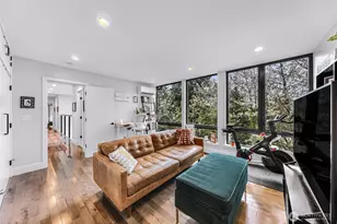 2424 Federal Ave E, Seattle, WA 98102 - Photo 13