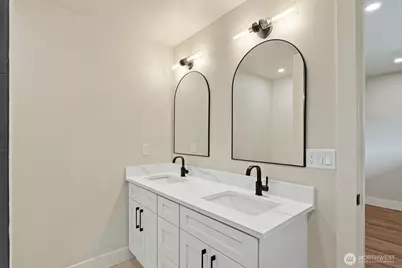 2425 NW Blue Ridge Drive, Seattle, WA 98177 - Photo 13