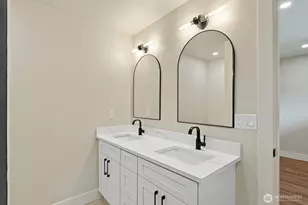 2425 NW Blue Ridge Dr, Seattle, WA 98177 - Photo 13