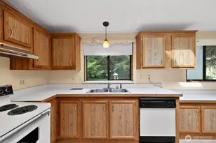 321 SE Evergreen Dr, Shelton, WA 98584 - Photo 9