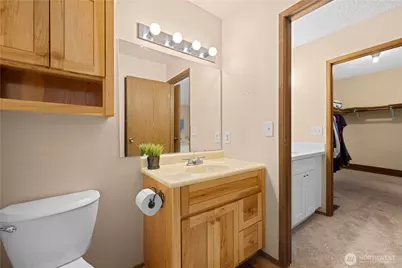 12024 101 Avenue NE #E2, Kirkland, WA 98034 - Photo 11