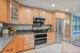 148 W Canyonview Dr, Longview, WA 98632 - Photo 13