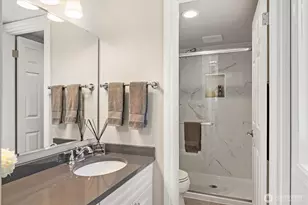 11000 SE 24th Pl, Bellevue, WA 98004 - Photo 27
