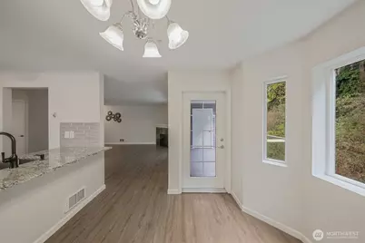 715 Harrington Place SE #2140, Renton, WA 98058 - Photo 9