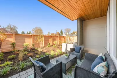 9225 B Densmore Avenue N, Seattle, WA 98103 - Photo 3