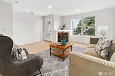 41 W Etruria Street #C, Seattle, WA 98119 - Photo 5