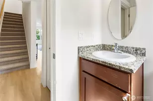 41 W Etruria St, Seattle, WA 98119 - Photo 15