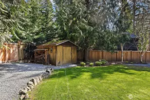 22018 SE 35th St, Sammamish, WA 98075 - Photo 25