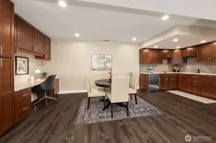 22018 SE 35th St, Sammamish, WA 98075 - Photo 19